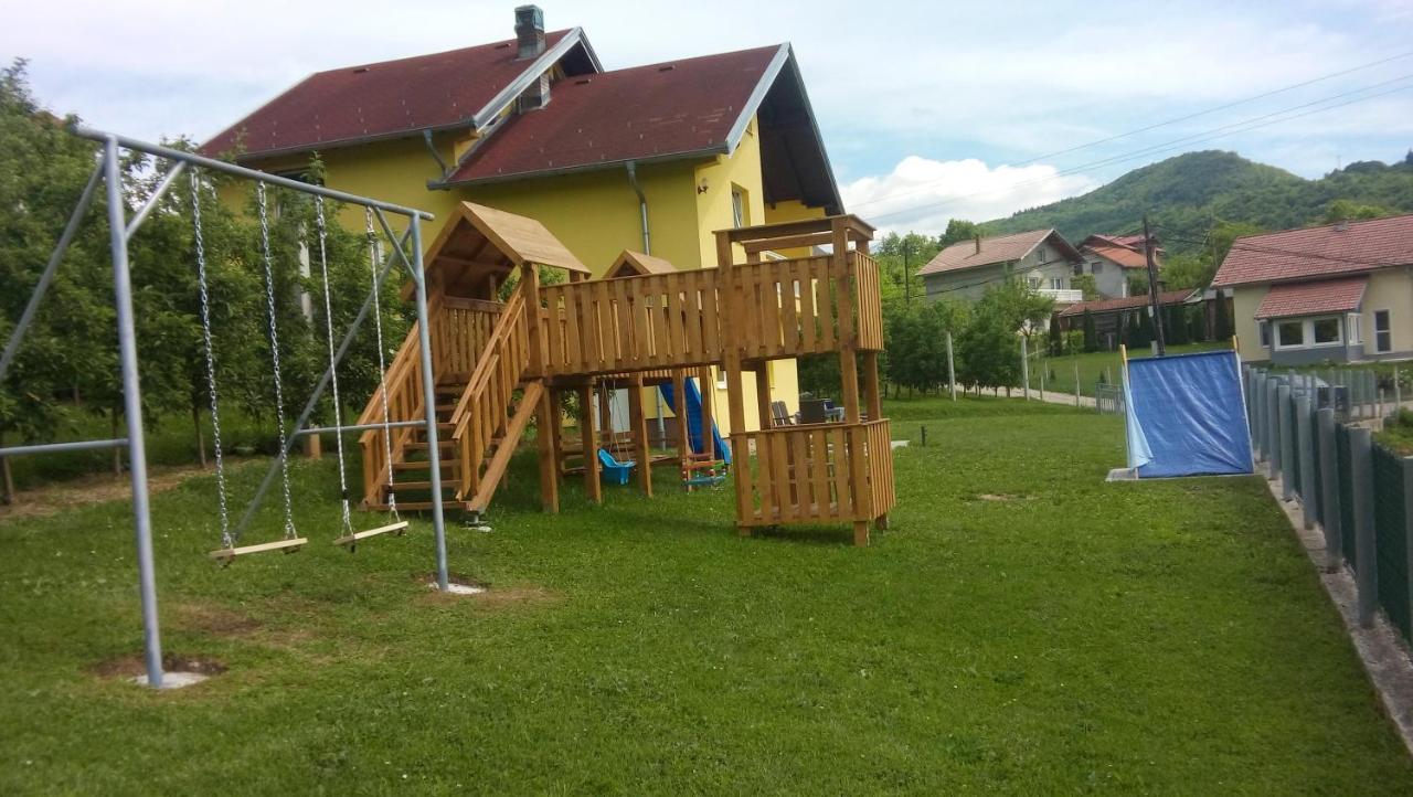 Vila Kuca Za Odmor Plivska Jezera Jajce Exteriér fotografie